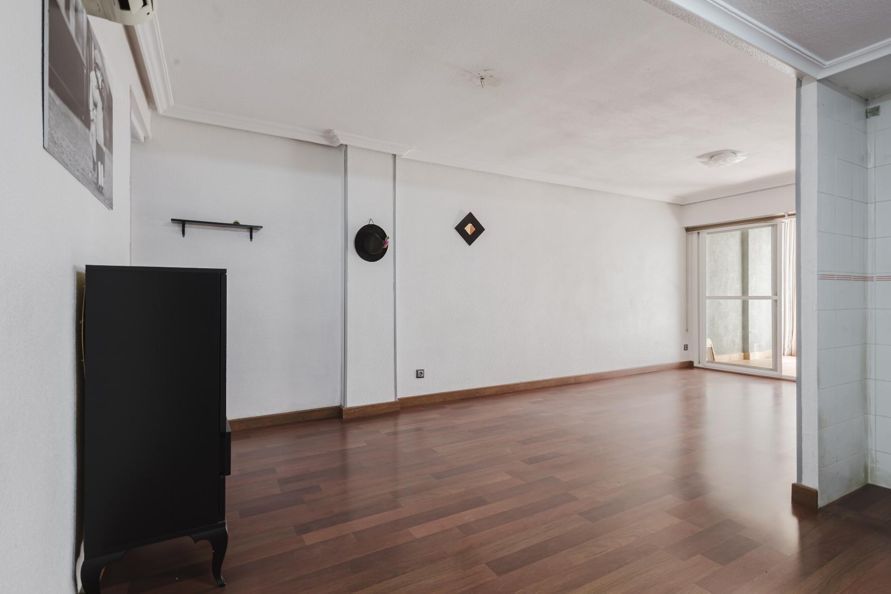 For sale - 3 Bedroom 2 Bathroom Apartment in Torrevieja - Costa Blanca  - Alicante