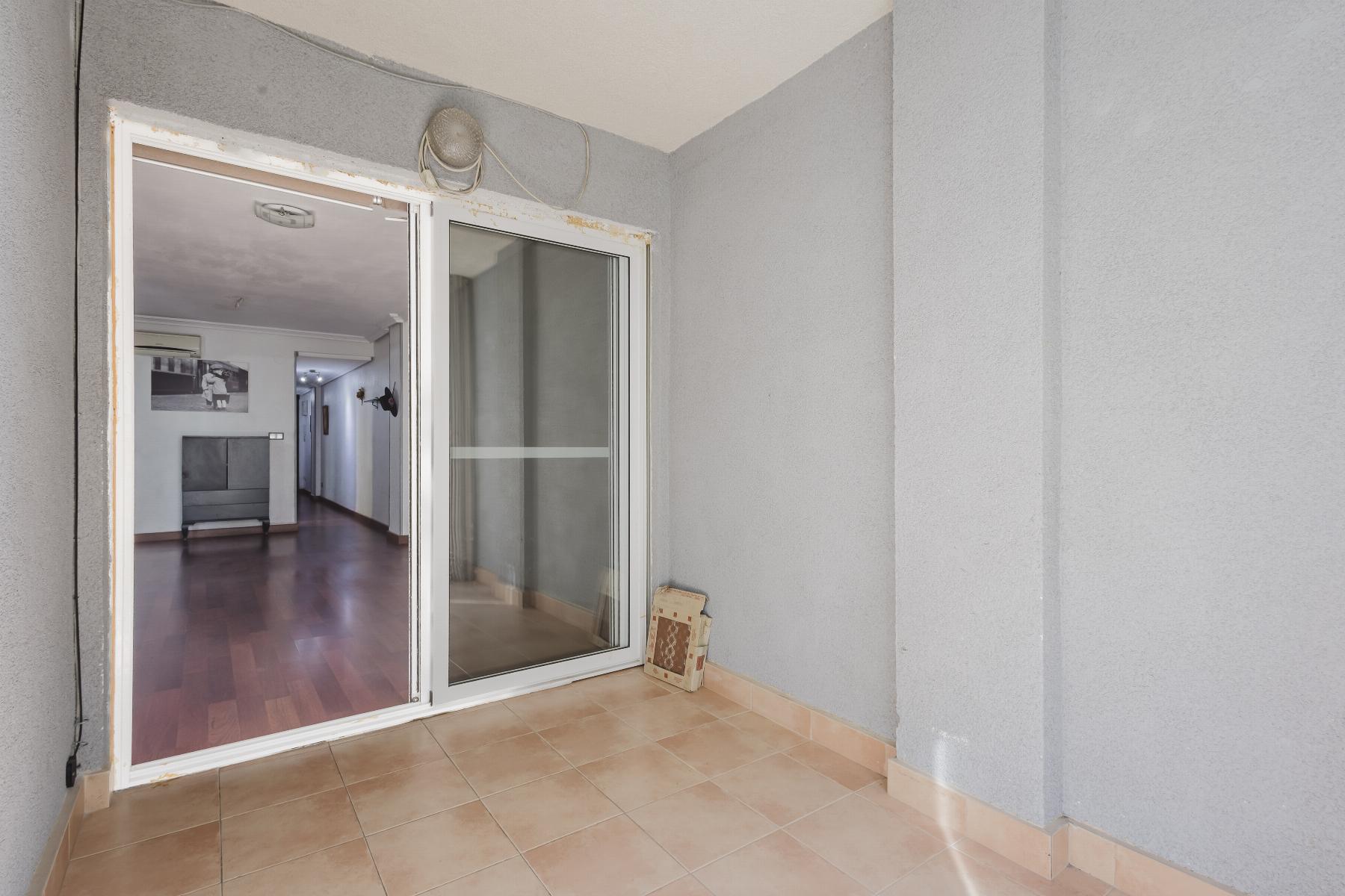For sale - 3 Bedroom 2 Bathroom Apartment in Torrevieja - Costa Blanca  - Alicante
