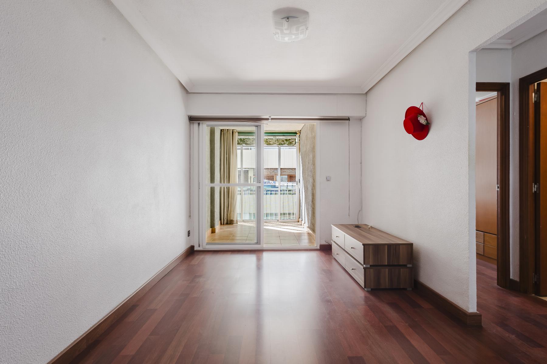 For sale - 3 Bedroom 2 Bathroom Apartment in Torrevieja - Costa Blanca  - Alicante