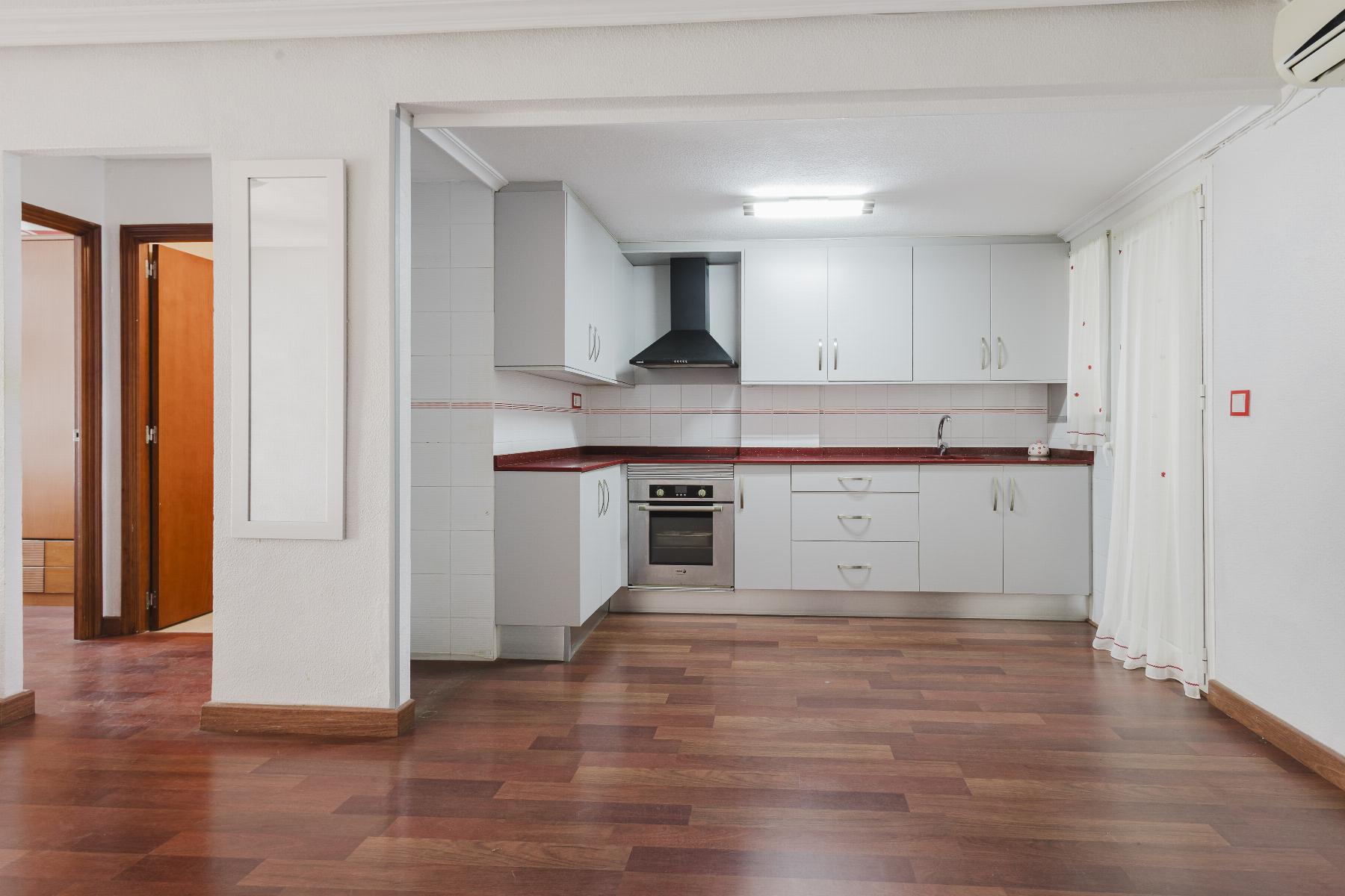 For sale - 3 Bedroom 2 Bathroom Apartment in Torrevieja - Costa Blanca  - Alicante