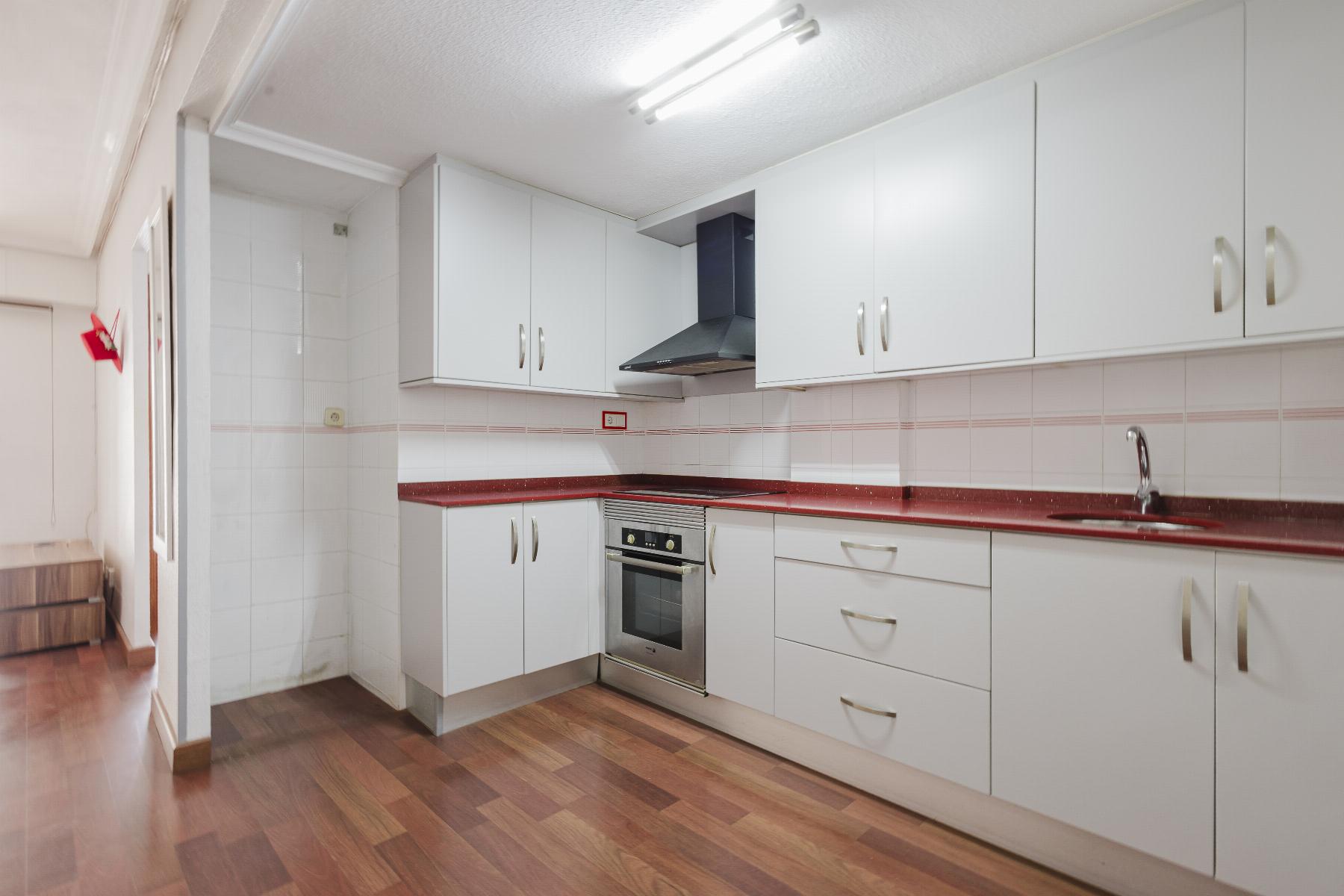 For sale - 3 Bedroom 2 Bathroom Apartment in Torrevieja - Costa Blanca  - Alicante