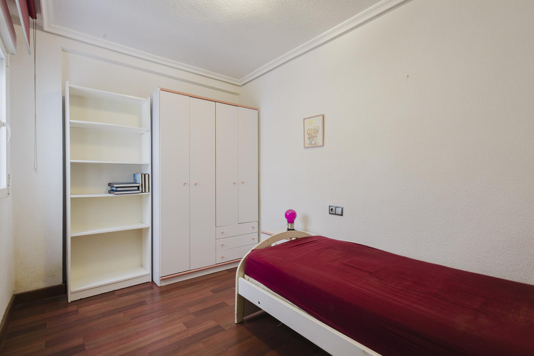 For sale - 3 Bedroom 2 Bathroom Apartment in Torrevieja - Costa Blanca  - Alicante