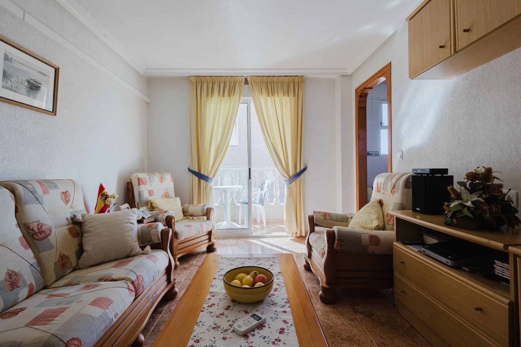 For sale - 3 Bedroom 2 Bathroom Apartment in Torrevieja - Costa Blanca  - Alicante