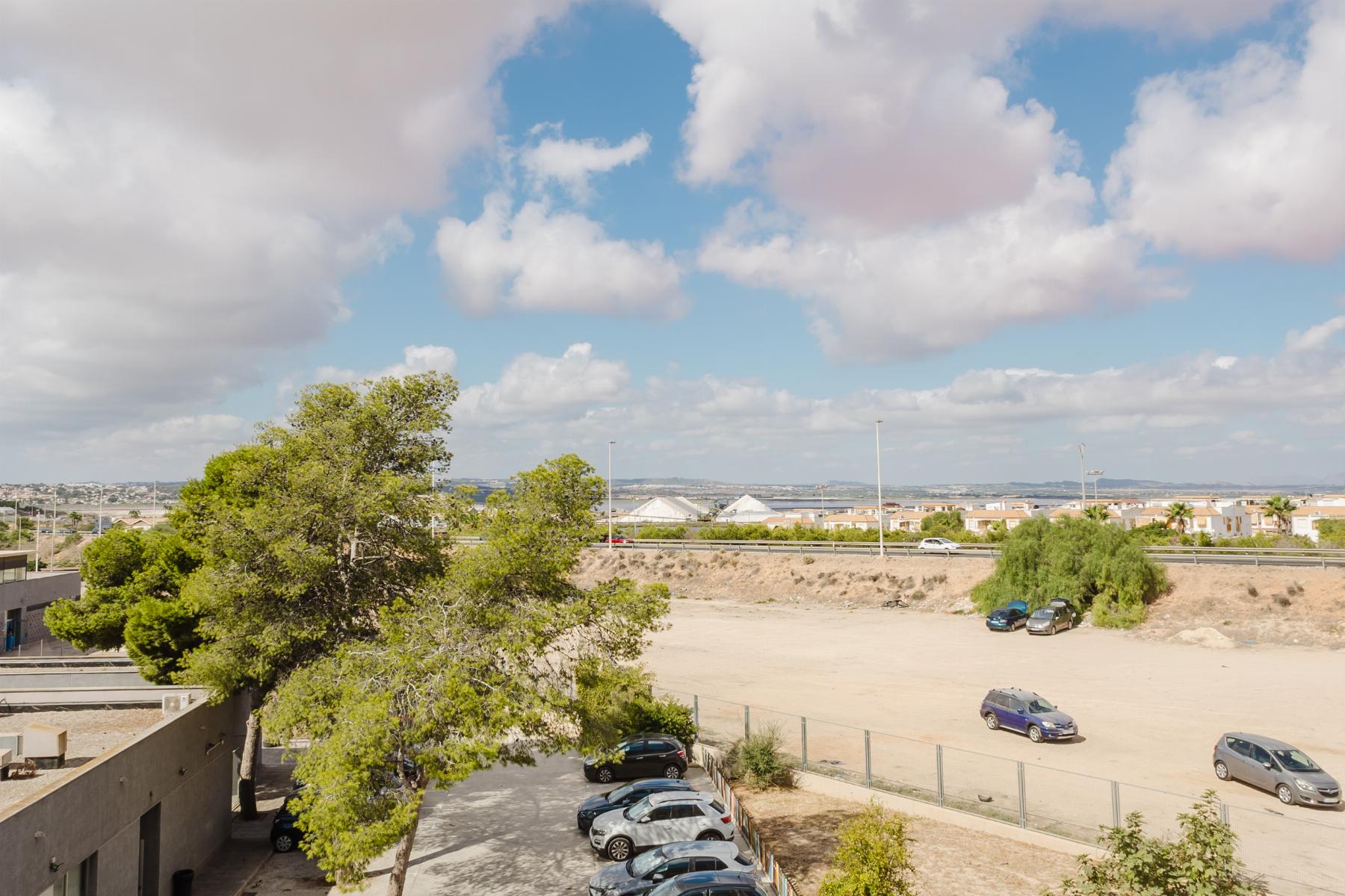 For sale - 3 Bedroom 2 Bathroom Apartment in Torrevieja - Costa Blanca  - Alicante