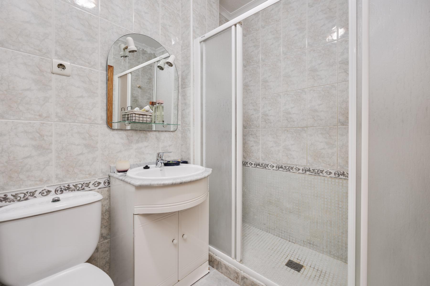 For sale - 2 Bedroom 2 Bathroom Apartment in Torrevieja - Costa Blanca  - Alicante