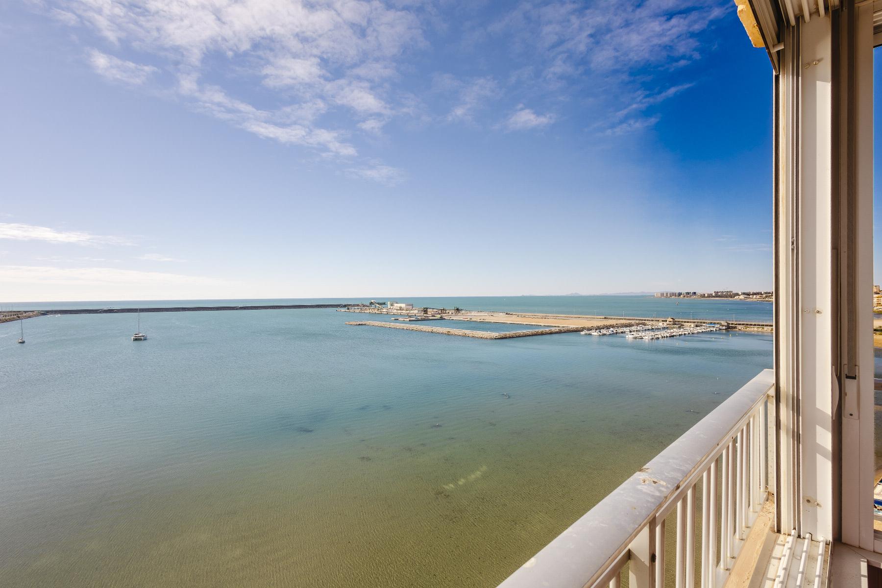 For sale - 3 Bedroom 2 Bathroom Apartment in Torrevieja - Costa Blanca  - Alicante