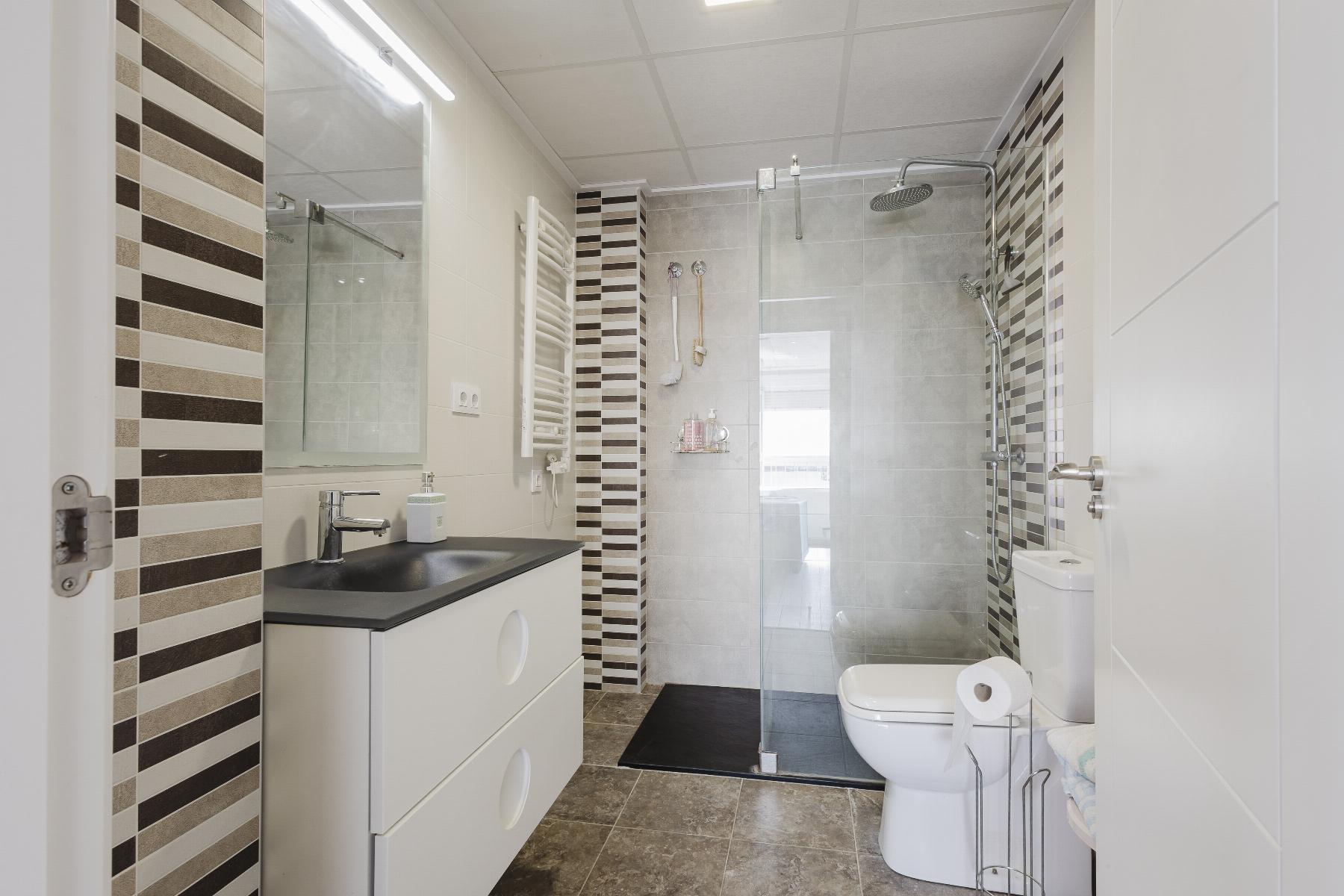 For sale - 3 Bedroom 2 Bathroom Apartment in Torrevieja - Costa Blanca  - Alicante