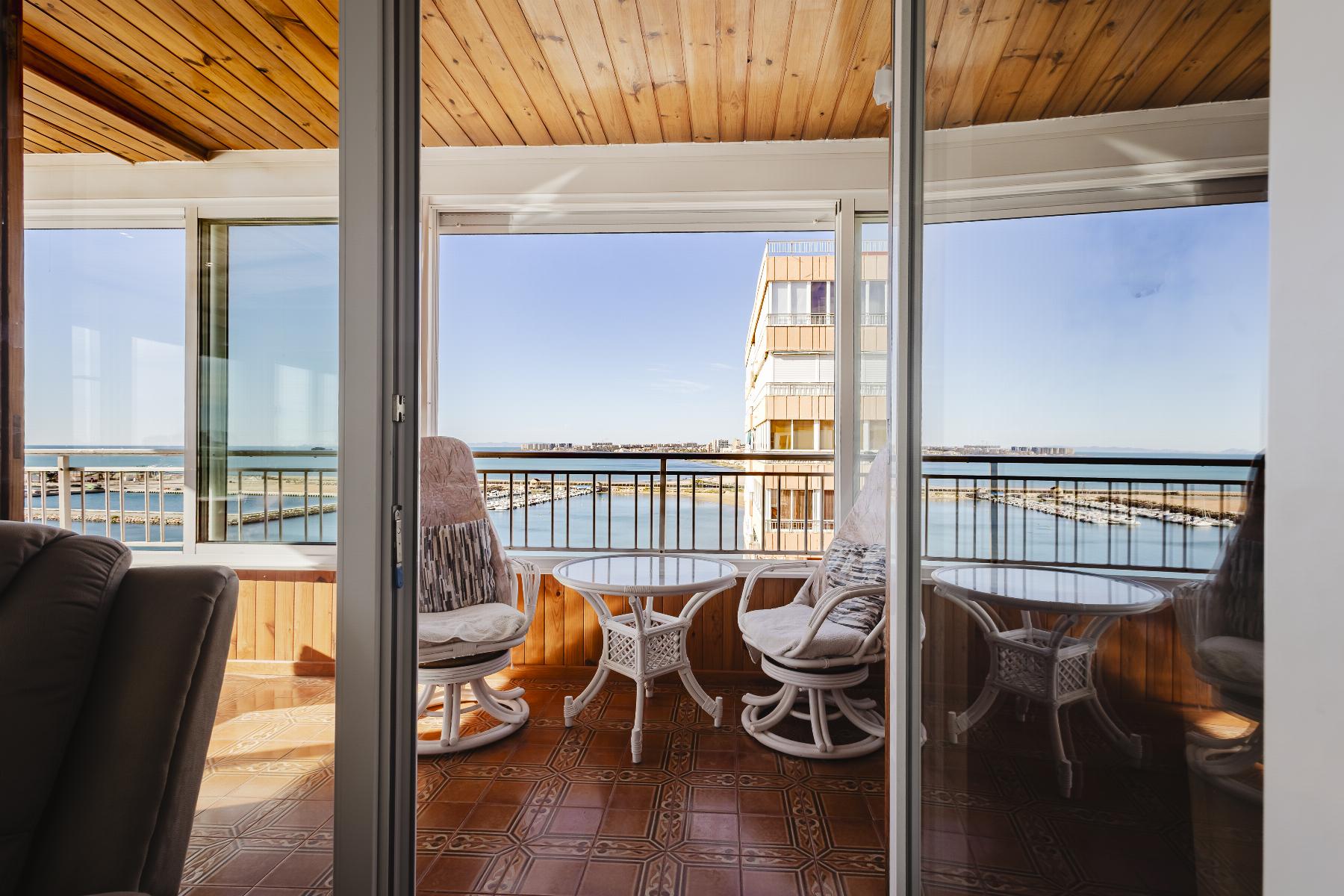 For sale - 3 Bedroom 2 Bathroom Apartment in Torrevieja - Costa Blanca  - Alicante