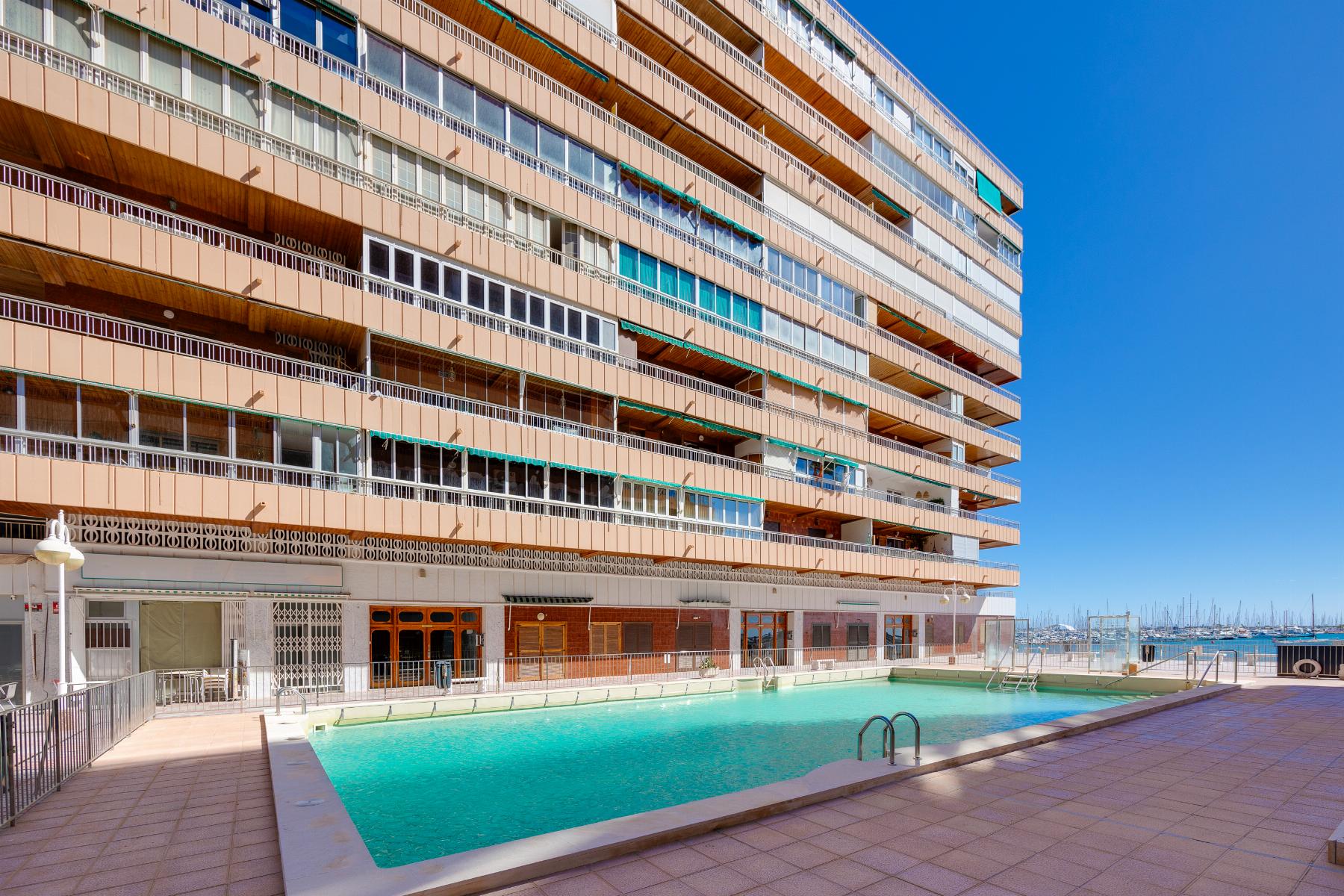 For sale - 3 Bedroom 2 Bathroom Apartment in Torrevieja - Costa Blanca  - Alicante