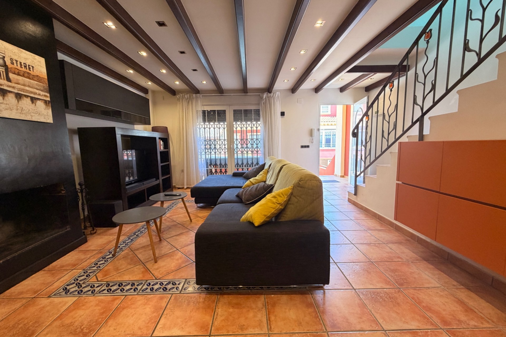 For sale - 3 Bedroom 3 Bathroom Townhouse in Catral - pueblo  - Alicante