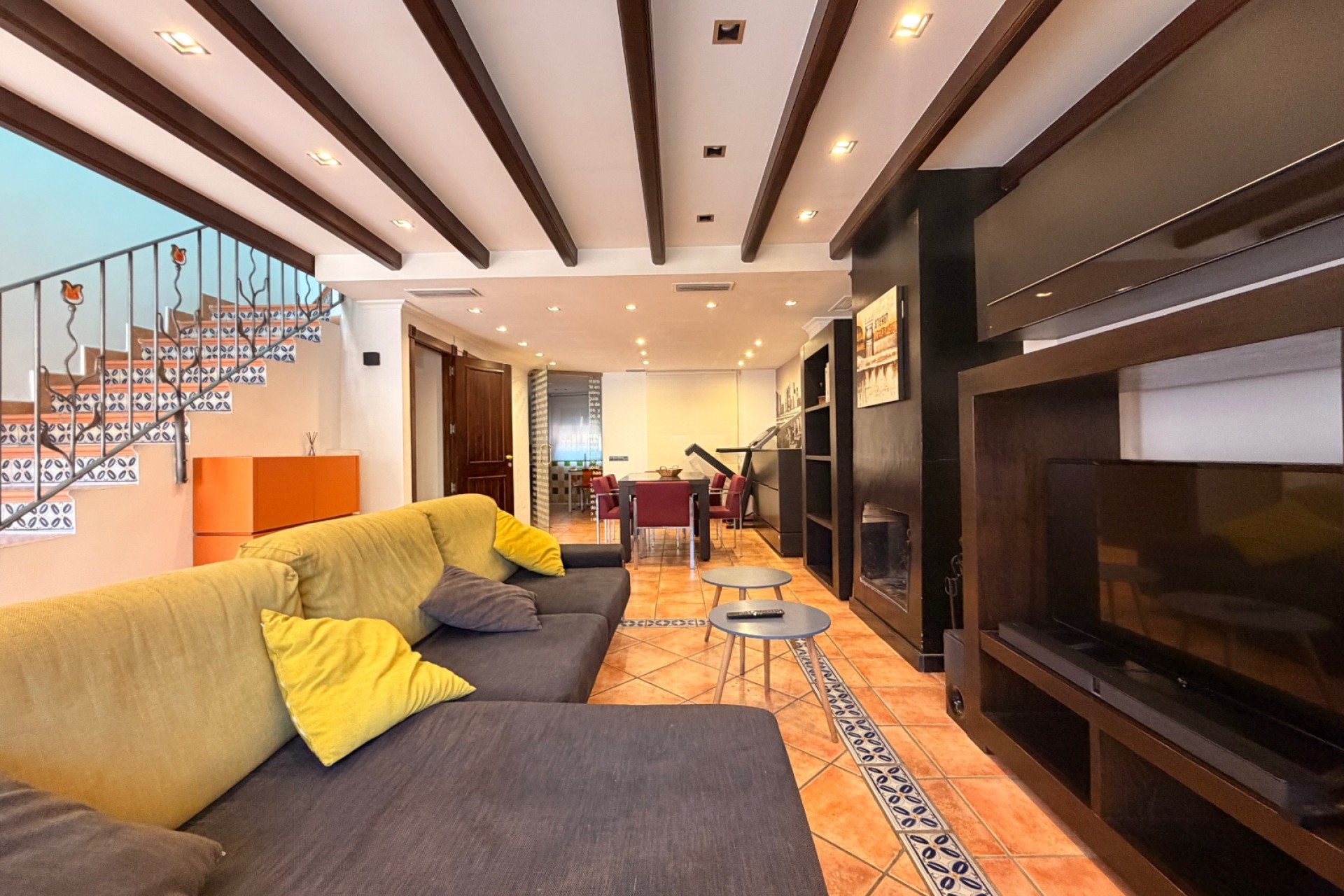 For sale - 3 Bedroom 3 Bathroom Townhouse in Catral - pueblo  - Alicante