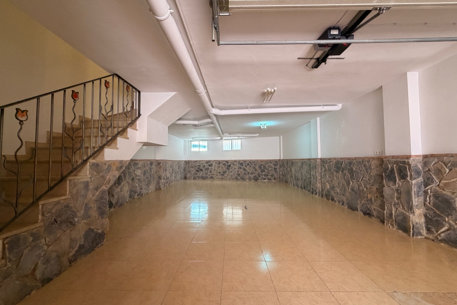 For sale - 3 Bedroom 3 Bathroom Townhouse in Catral - pueblo  - Alicante
