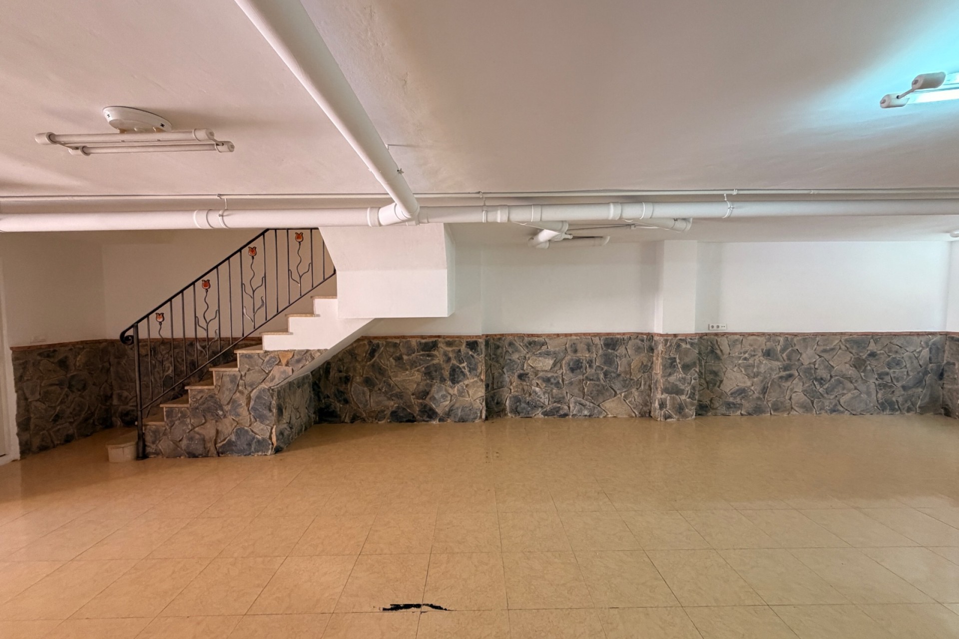 For sale - 3 Bedroom 3 Bathroom Townhouse in Catral - pueblo  - Alicante