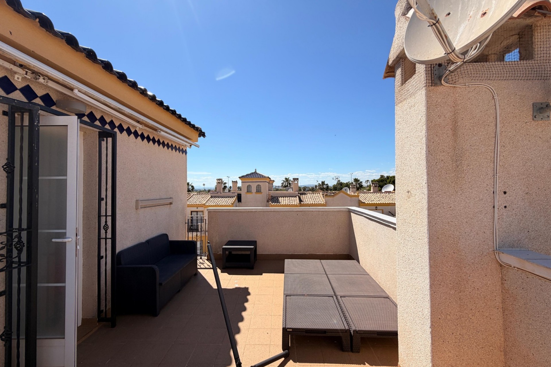 For sale - 3 Bedroom 2 Bathroom Townhouse in El Raso - El Raso  - Alicante