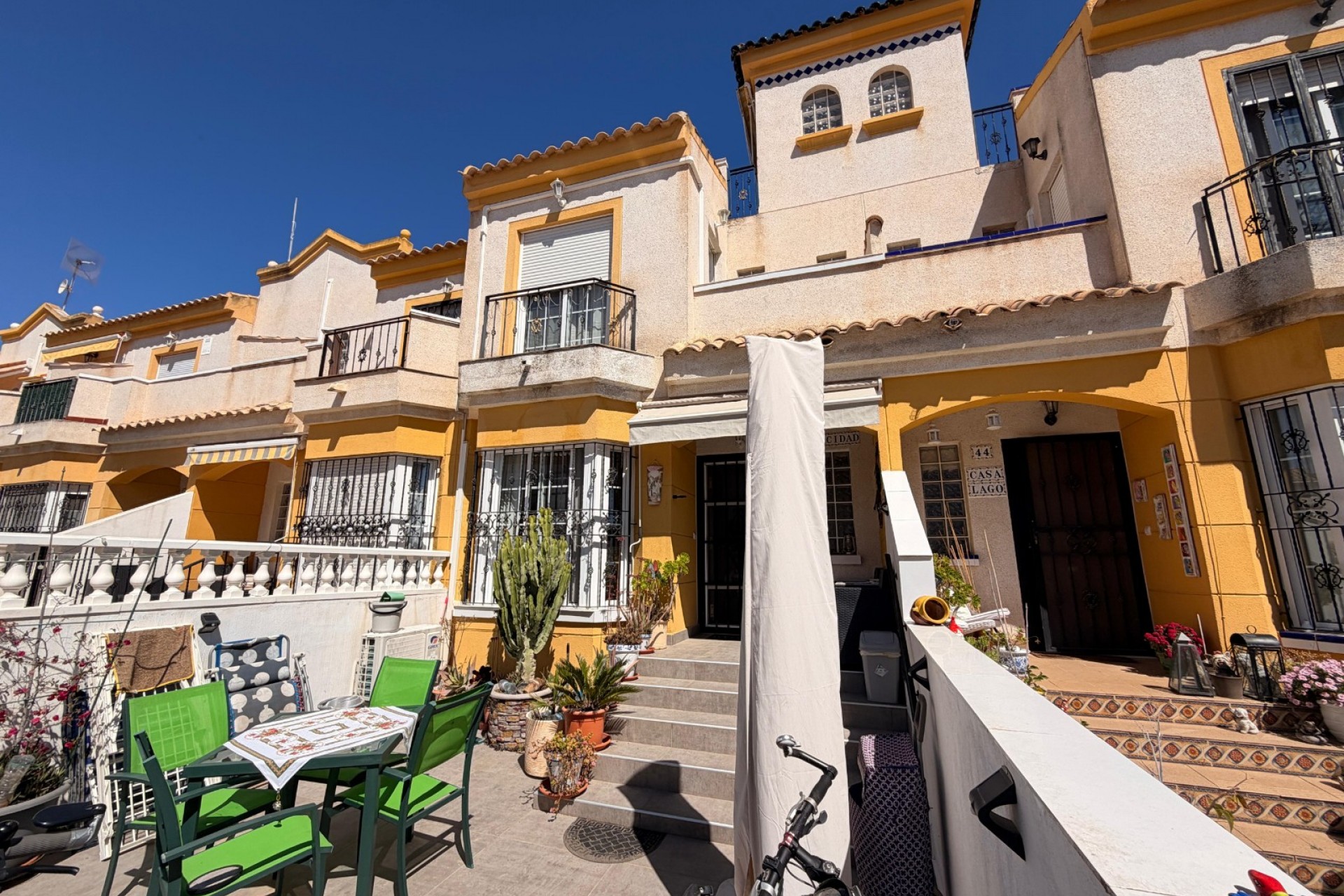 For sale - 3 Bedroom 2 Bathroom Townhouse in El Raso - El Raso  - Alicante
