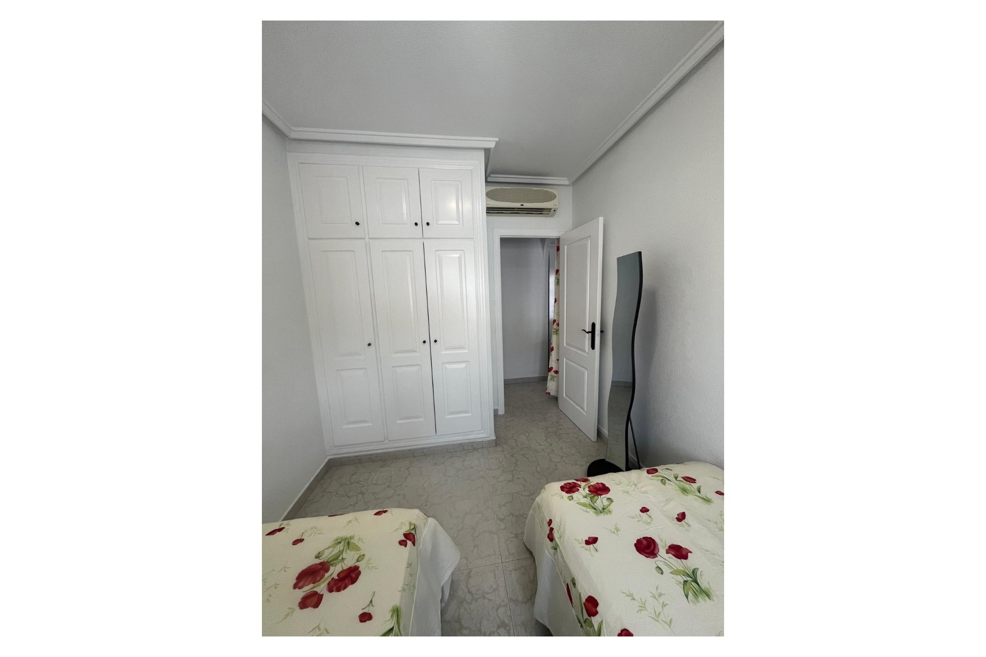 For sale - 2 Bedroom 2 Bathroom Townhouse in Dona Pepa Quesada - Dona Pepa  - Alicante