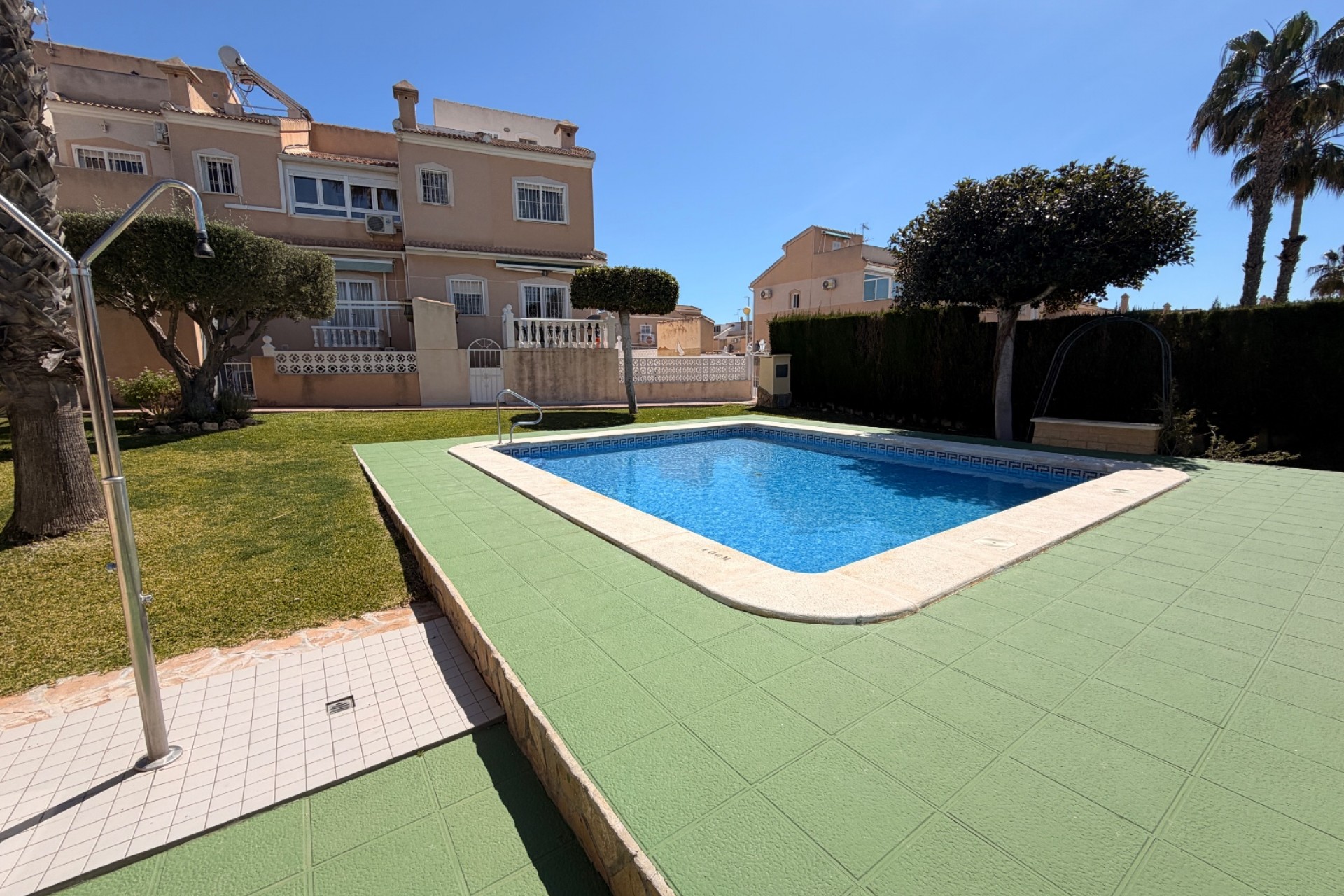 For sale - 2 Bedroom 2 Bathroom Townhouse in Dona Pepa Quesada - Dona Pepa  - Alicante