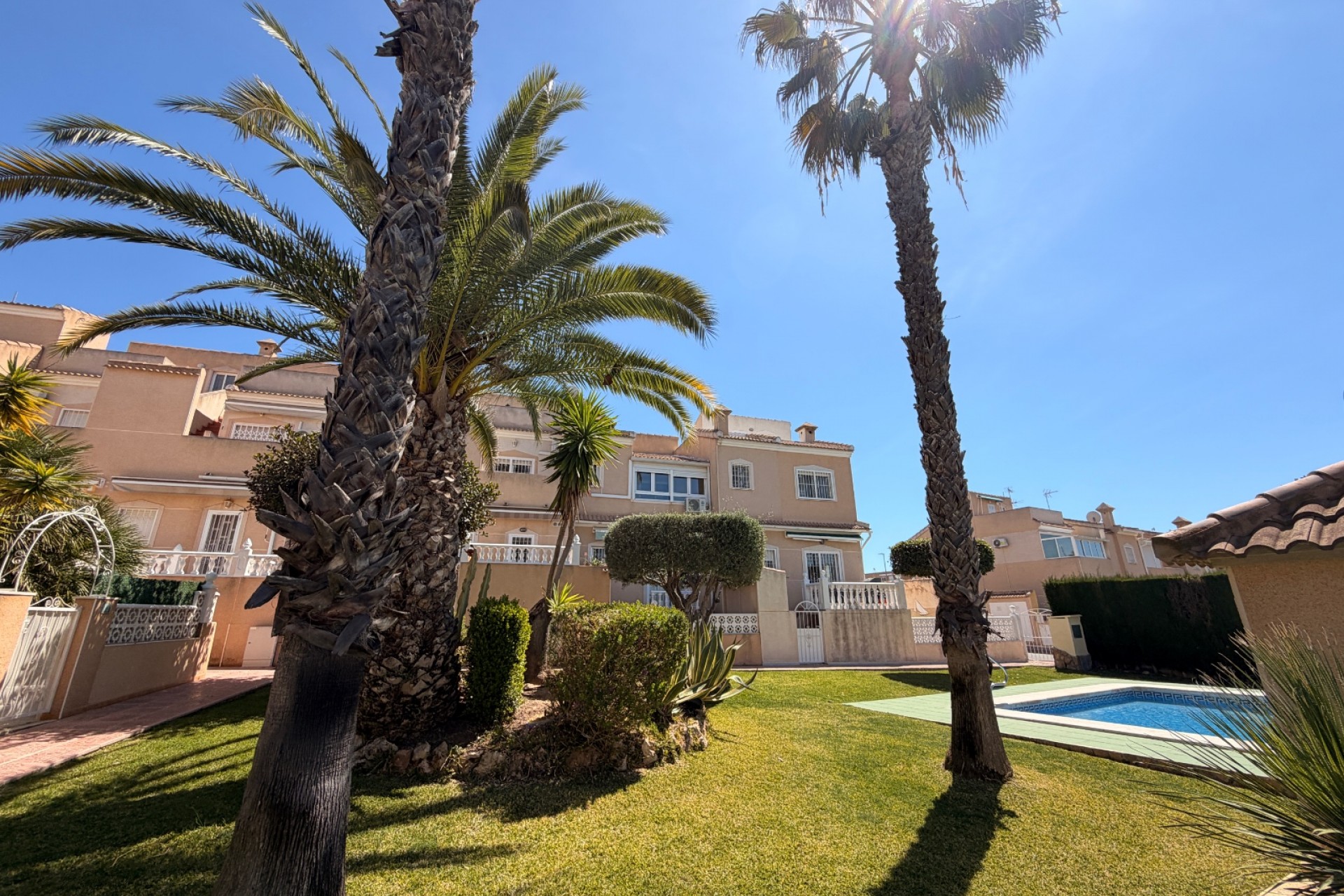 For sale - 2 Bedroom 2 Bathroom Townhouse in Dona Pepa Quesada - Dona Pepa  - Alicante