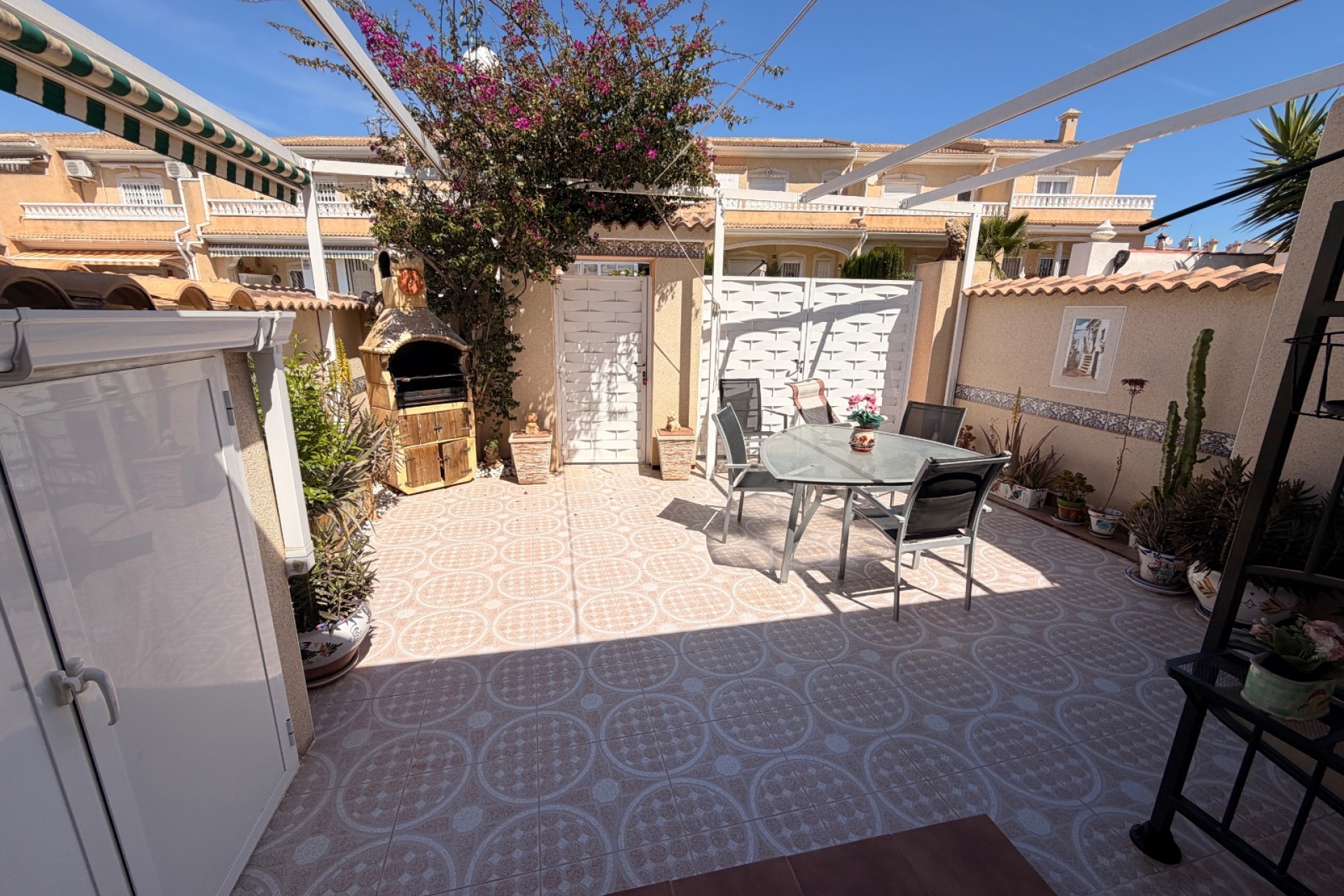 For sale - 2 Bedroom 2 Bathroom Townhouse in Dona Pepa Quesada - Dona Pepa  - Alicante