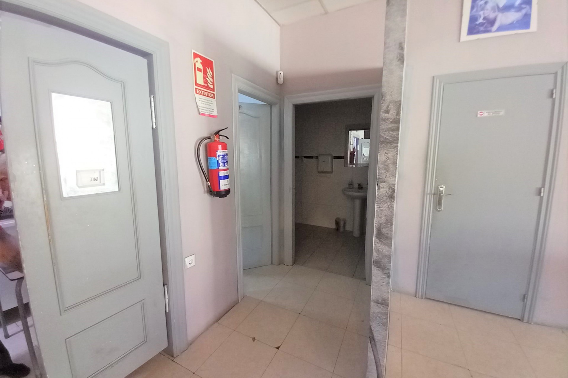 For sale - 2 Bathroom Commercial in Guardamar del Segura - Guardamar del Segura  - Costa Blanca (Alicante)