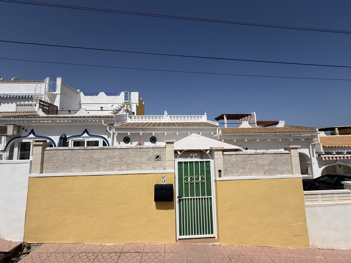 For sale - 2 Bedroom 1 Bathroom Bungalow in San Miguel De Salinas - , San Miguel De Salinas, Alicante, Spain - Alicante