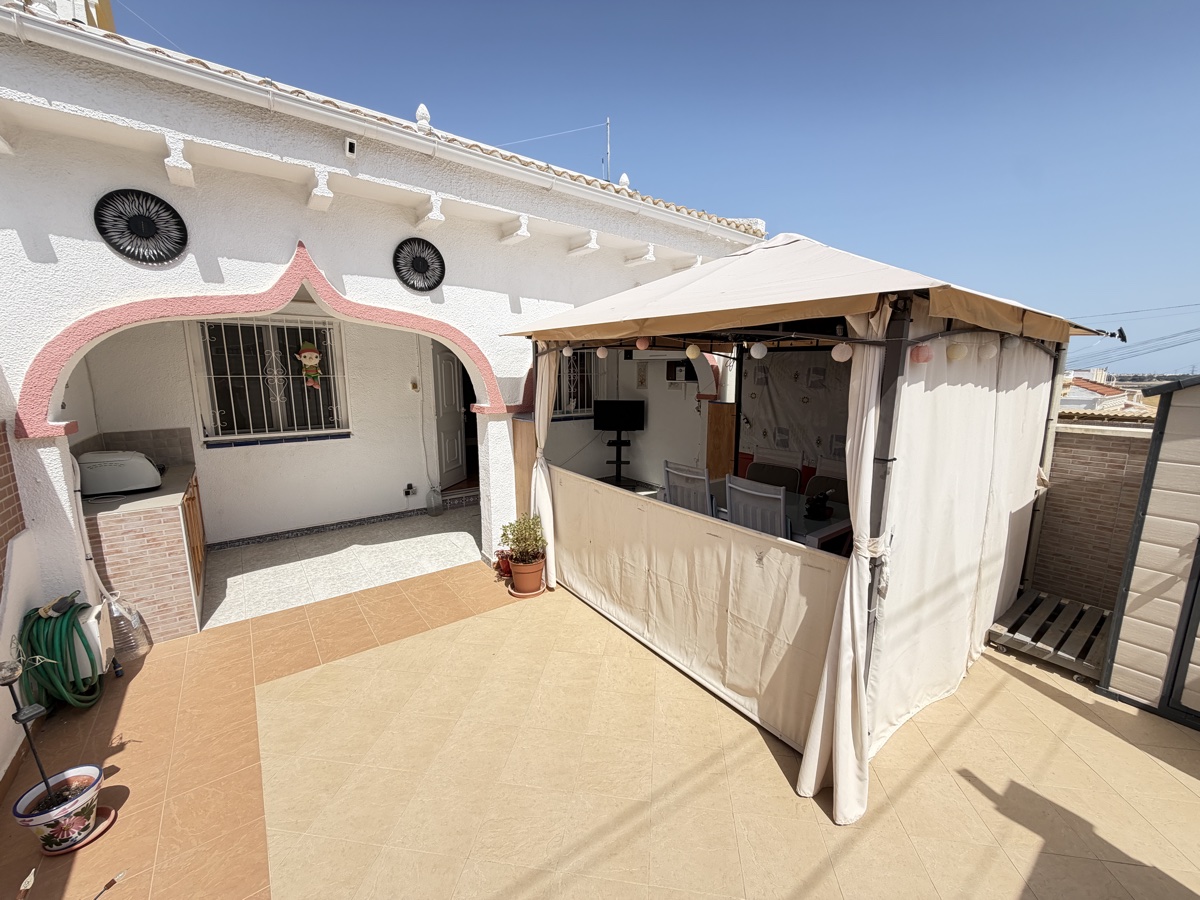 For sale - 2 Bedroom 1 Bathroom Bungalow in San Miguel De Salinas - , San Miguel De Salinas, Alicante, Spain - Alicante