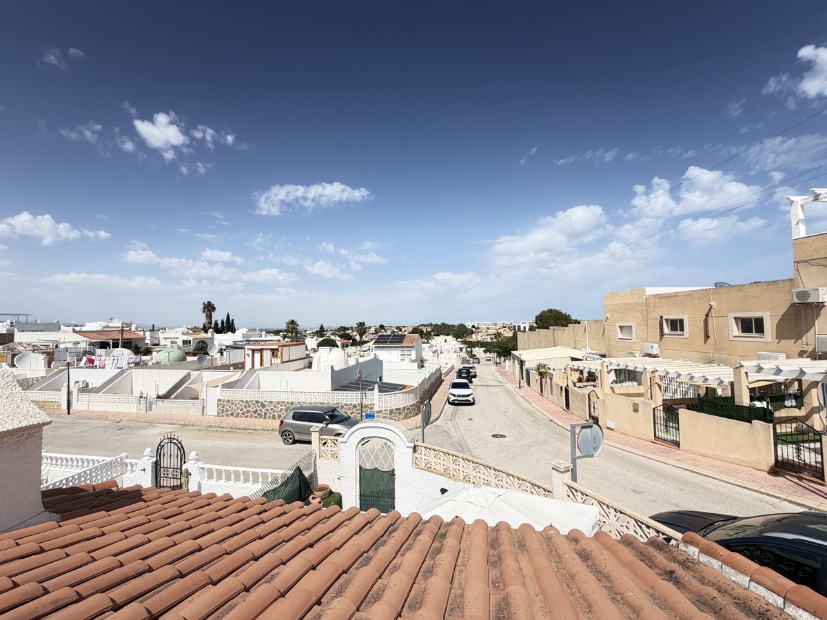 For sale - 2 Bedroom 1 Bathroom Bungalow in Villamartin - , Villamartin, Alicante, Spain - Alicante