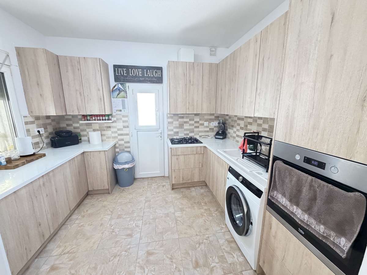 For sale - 2 Bedroom 1 Bathroom Bungalow in Villamartin - , Villamartin, Alicante, Spain - Alicante