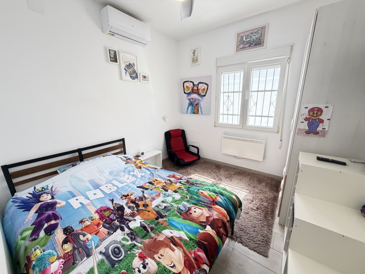 For sale - 2 Bedroom 1 Bathroom Bungalow in Villamartin - , Villamartin, Alicante, Spain - Alicante