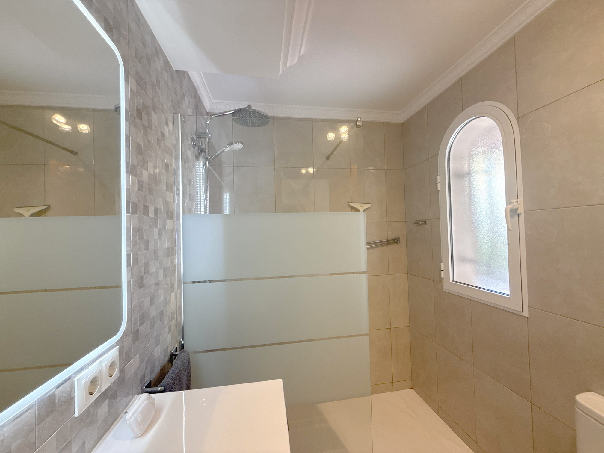 For sale - 3 Bedroom 2 Bathroom Villa in Cabo Roig>La Regia -  - Orihuela Costa