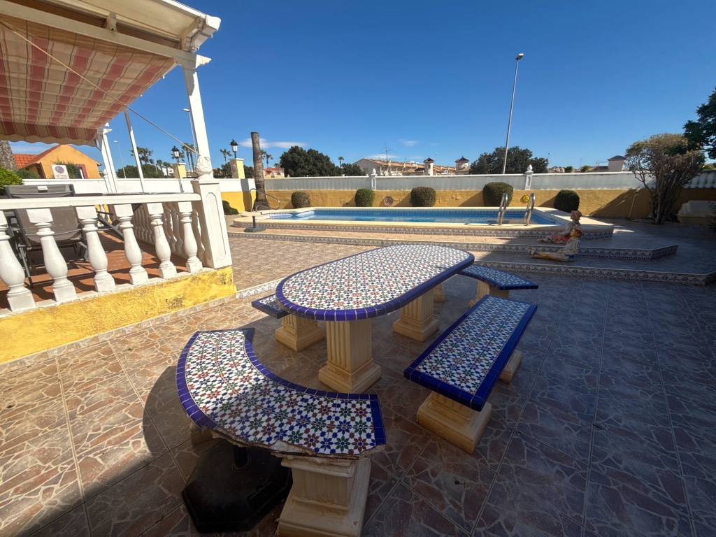 3 Bedroom 2 Bathroom Villa in Cabo Roig>La Regia
