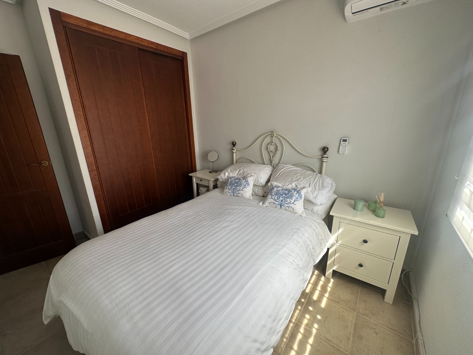 For sale - 3 Bedroom 1 Bathroom Apartment in Torrevieja - Aguas Nuevas  - Alicante