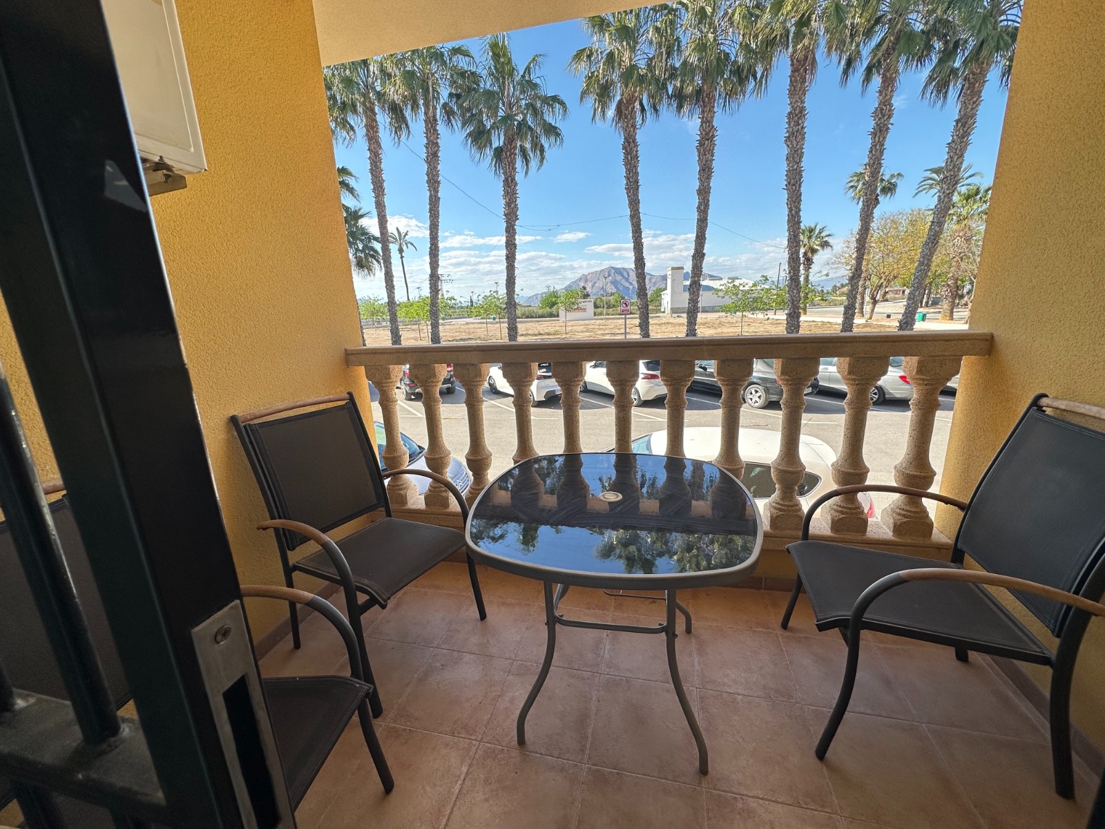 For sale - 4 Bedroom 3 Bathroom Apartment in Jacarilla - Jacarilla  - Alicante