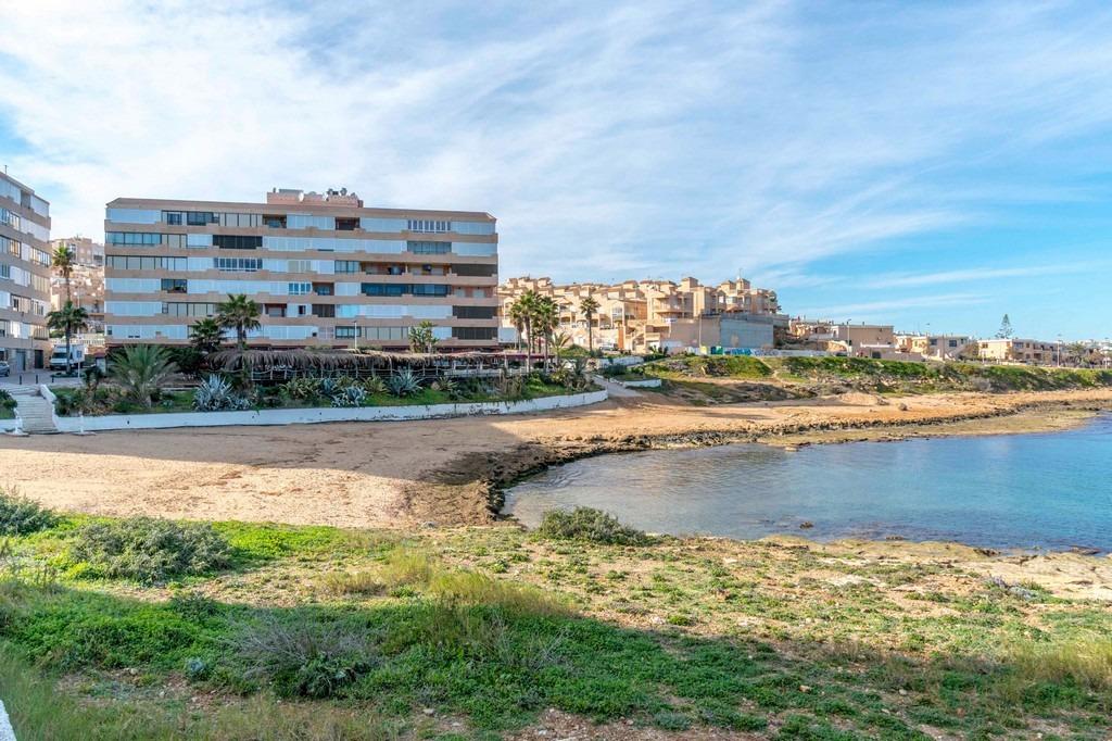 For sale - 1 Bedroom 1 Bathroom Apartment in Torrevieja - Cabo cervera  - Alicante
