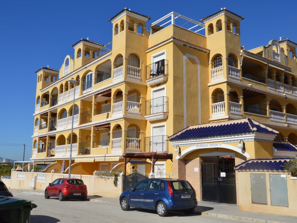 2 Bedroom 1 Bathroom Apartment in Algorfa
