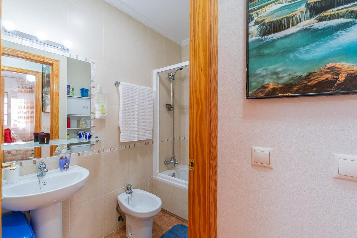 For sale - 3 Bedroom 2 Bathroom Terraced house in Villamartin - PAU26  - Alicante