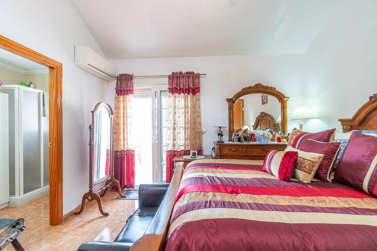 For sale - 3 Bedroom 2 Bathroom Terraced house in Villamartin - PAU26  - Alicante