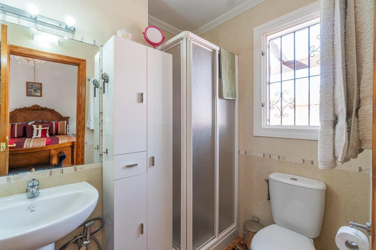 For sale - 3 Bedroom 2 Bathroom Terraced house in Villamartin - PAU26  - Alicante