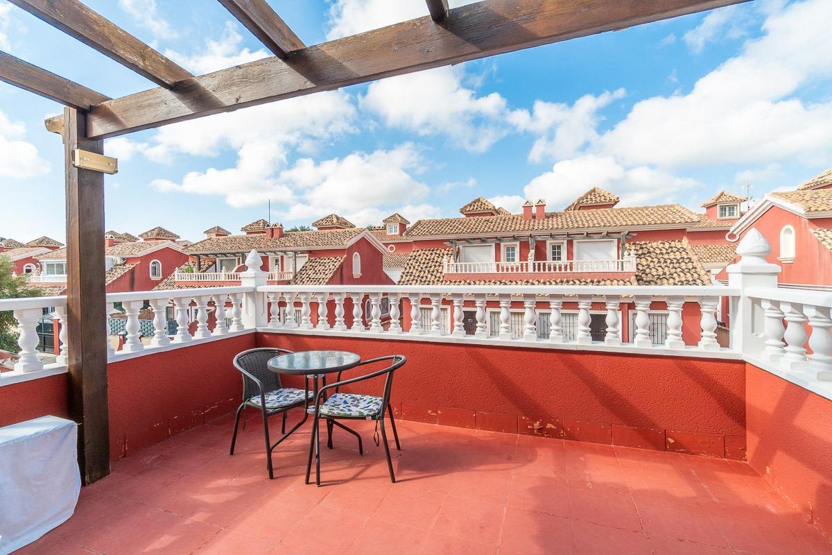 For sale - 3 Bedroom 2 Bathroom Villa in Villamartin - Villamartin  - Alicante