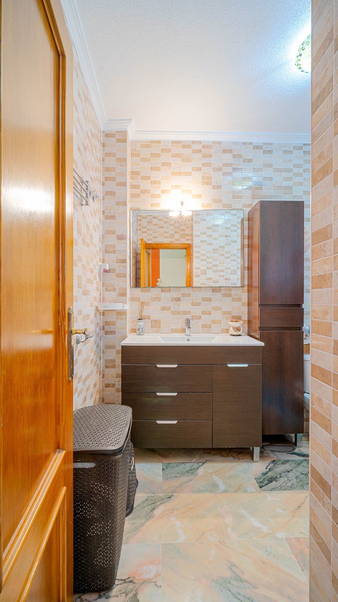 For sale - 2 Bedroom 1 Bathroom Adosado in Punta Prima - Punta Prima  - Alicante