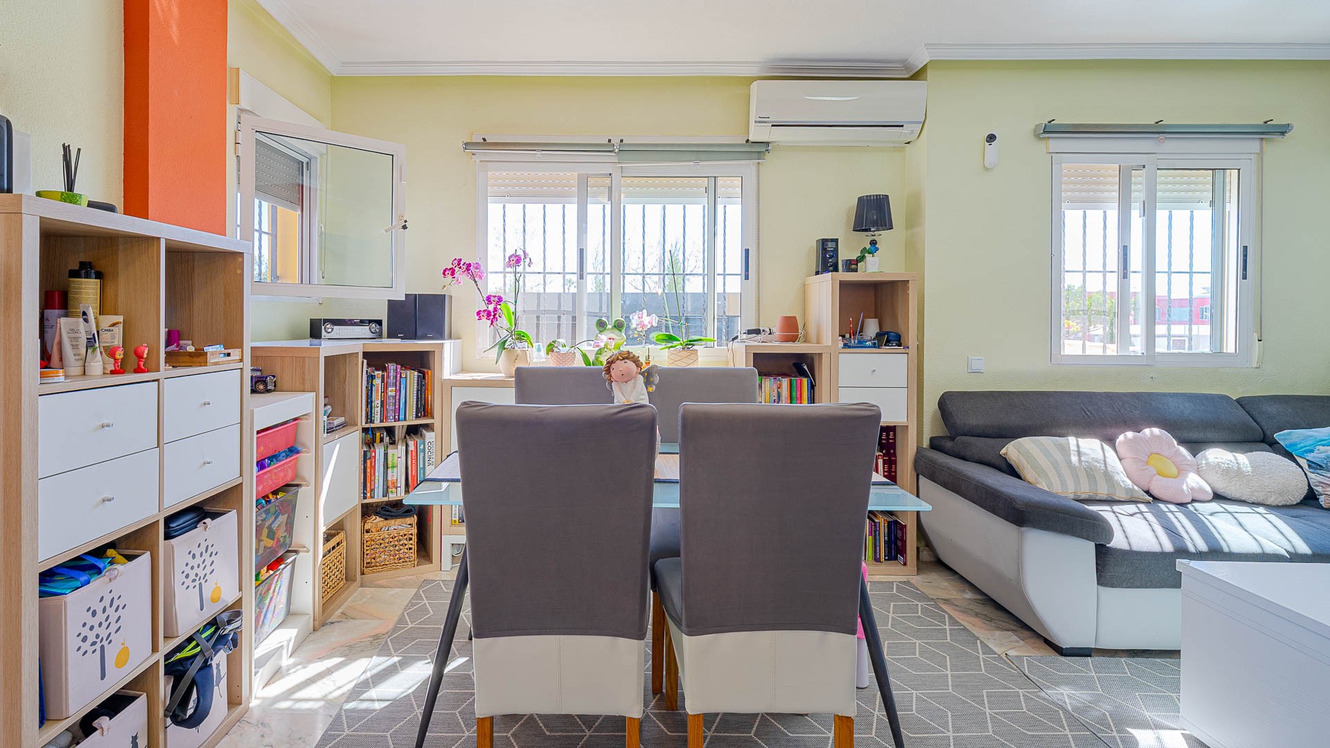 For sale - 2 Bedroom 1 Bathroom Adosado in Punta Prima - Punta Prima  - Alicante
