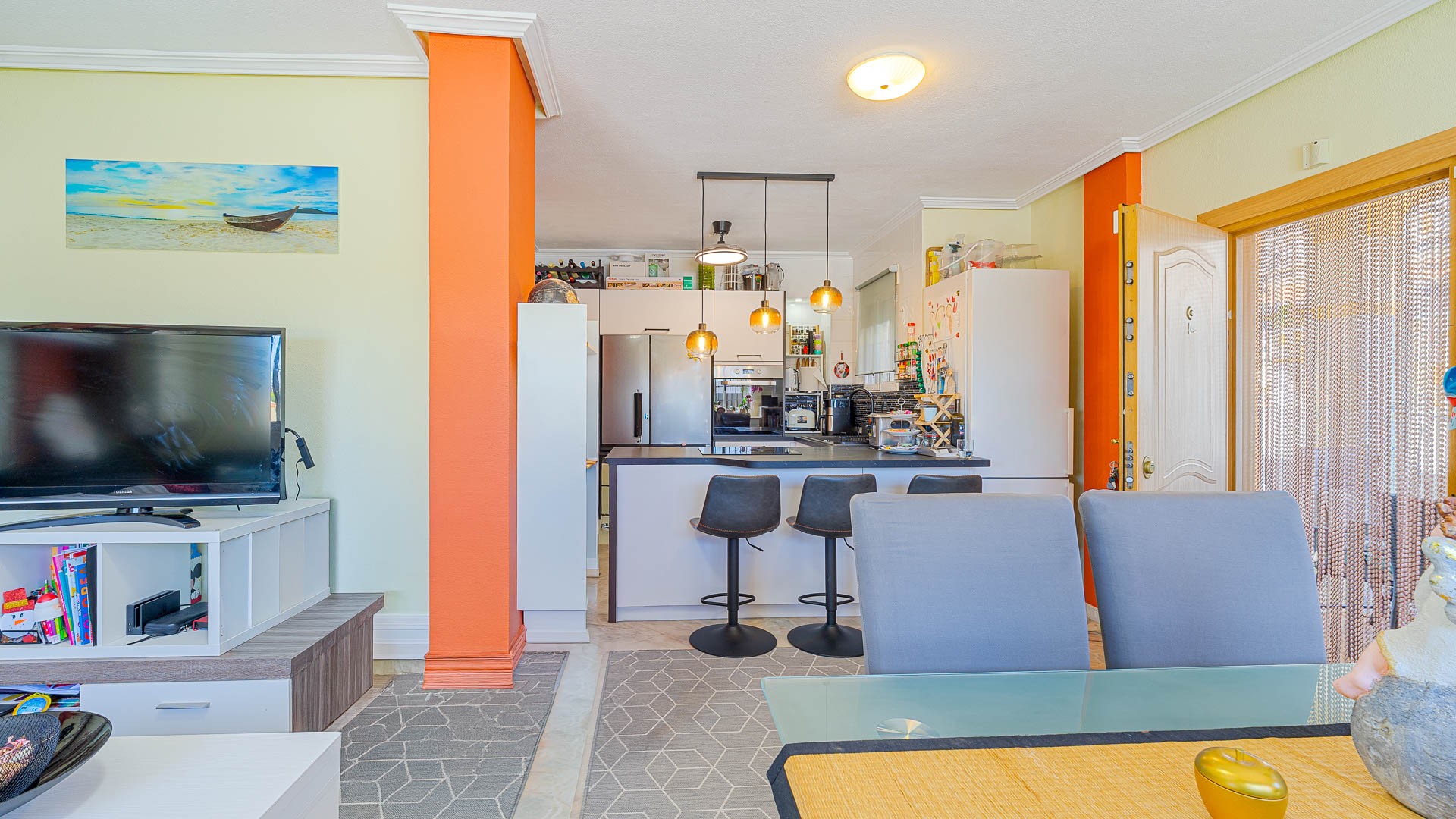 For sale - 2 Bedroom 1 Bathroom Adosado in Punta Prima - Punta Prima  - Alicante