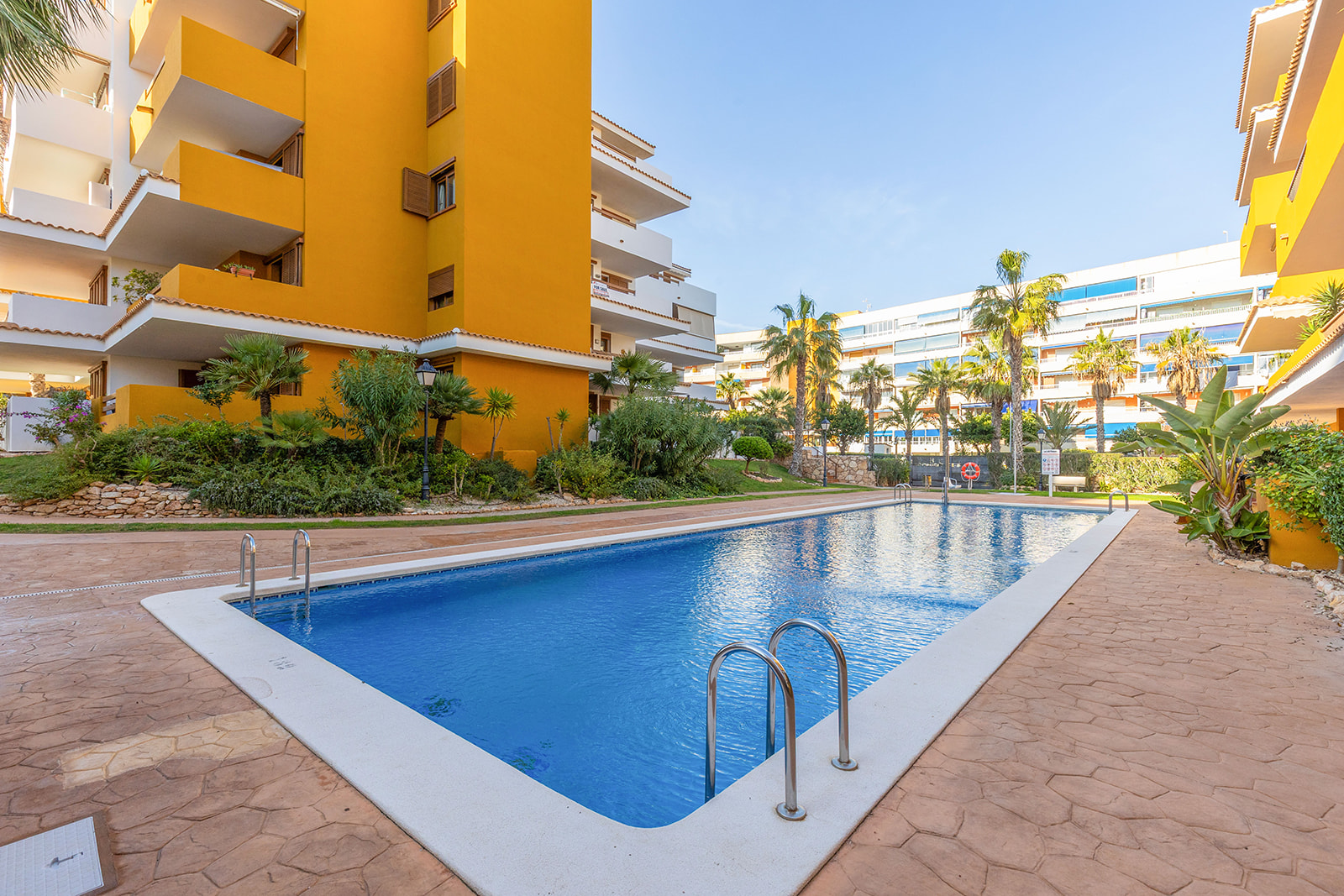 For sale - 2 Bedroom 2 Bathroom Apartment in Torrevieja - Punta Prima  - Alicante