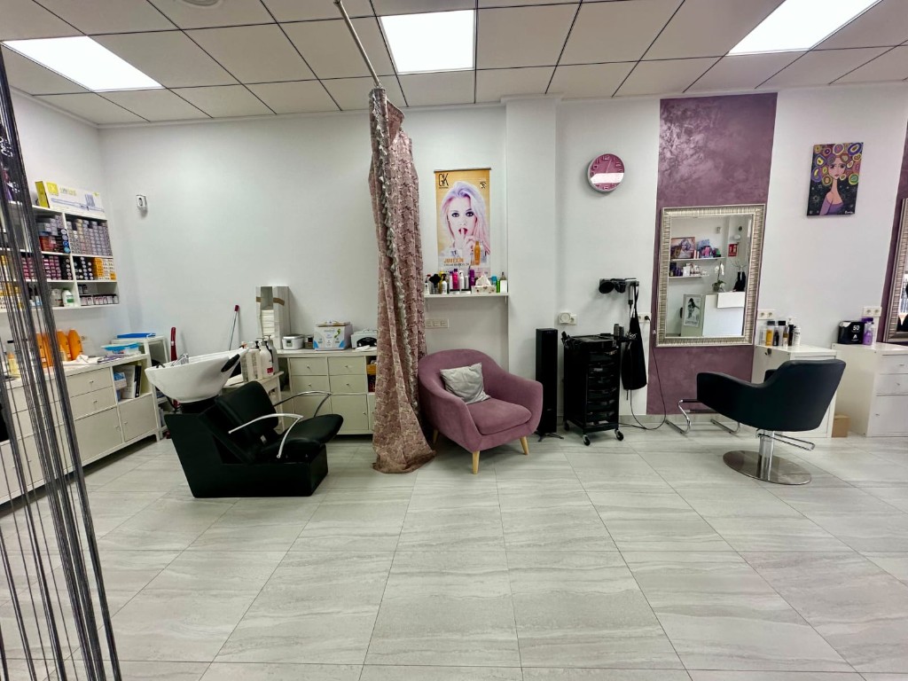 For sale - Commercial in La Zenia - La Zenia  - Alicante