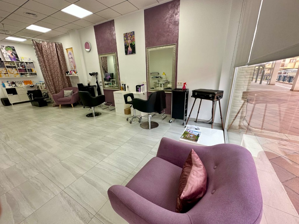 For sale - Commercial in La Zenia - La Zenia  - Alicante
