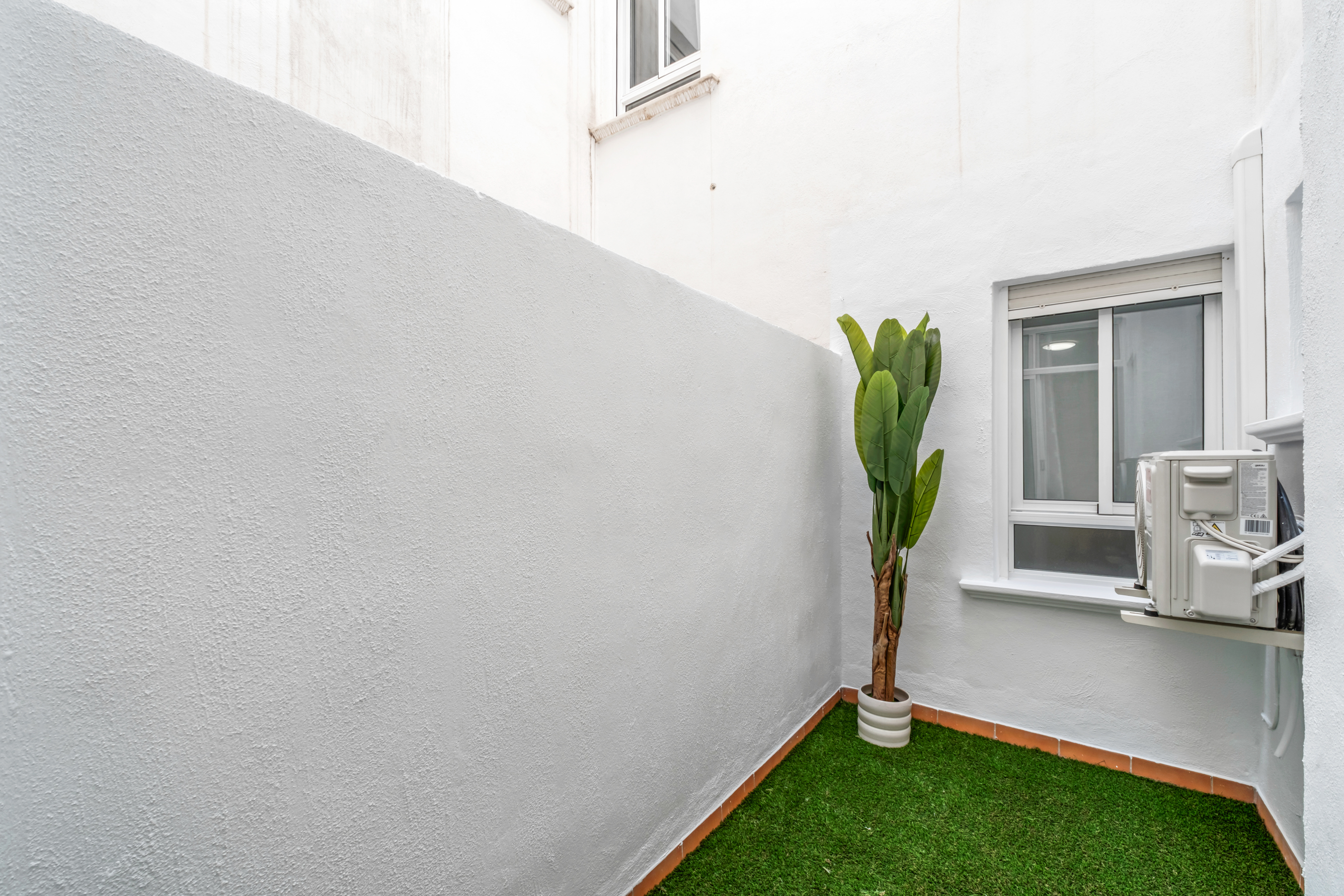 For sale - 2 Bedroom 1 Bathroom Ground floor apartment in Playa Flamenca -  - Alicante