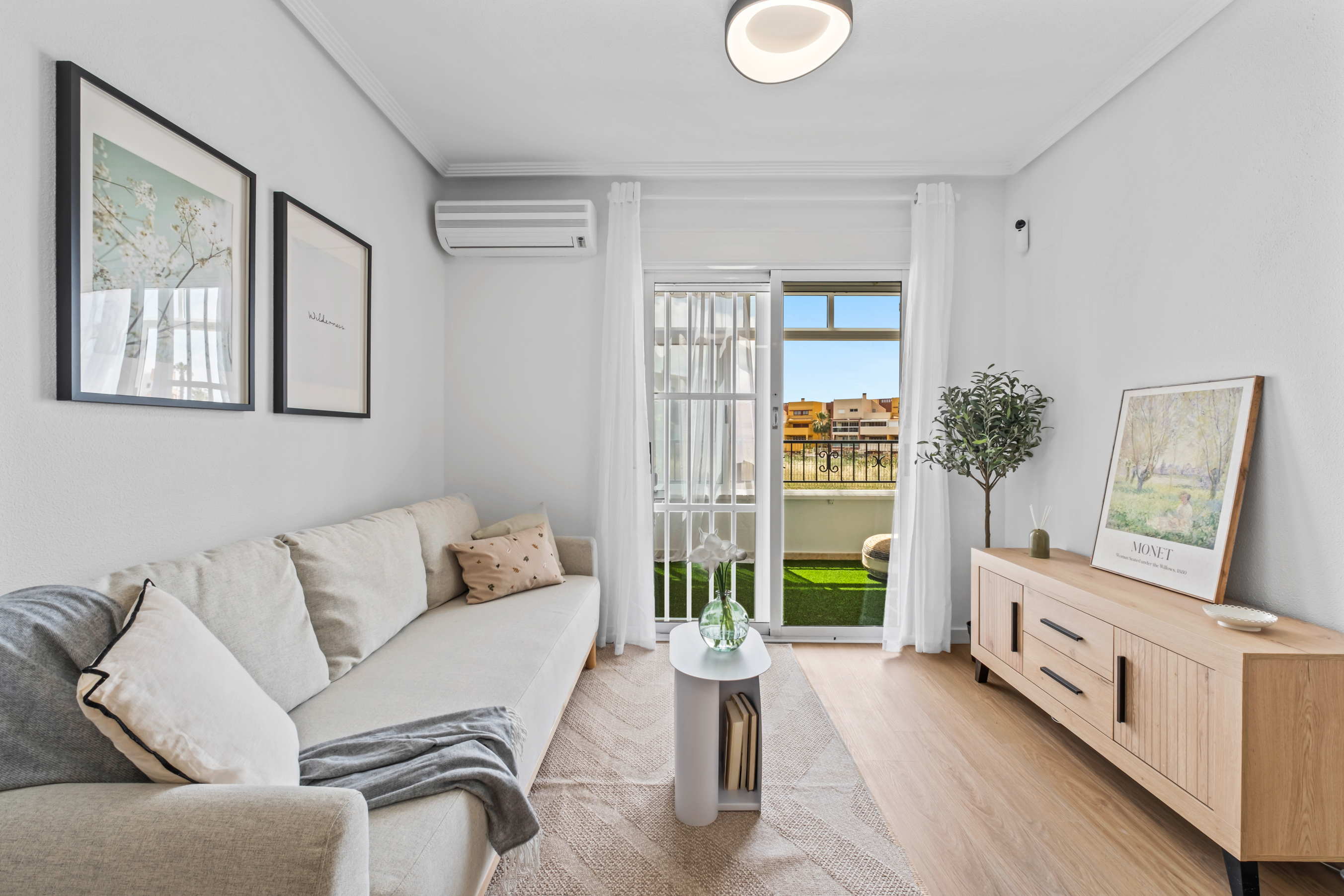 For sale - 2 Bedroom 1 Bathroom Ground floor apartment in Playa Flamenca -  - Alicante