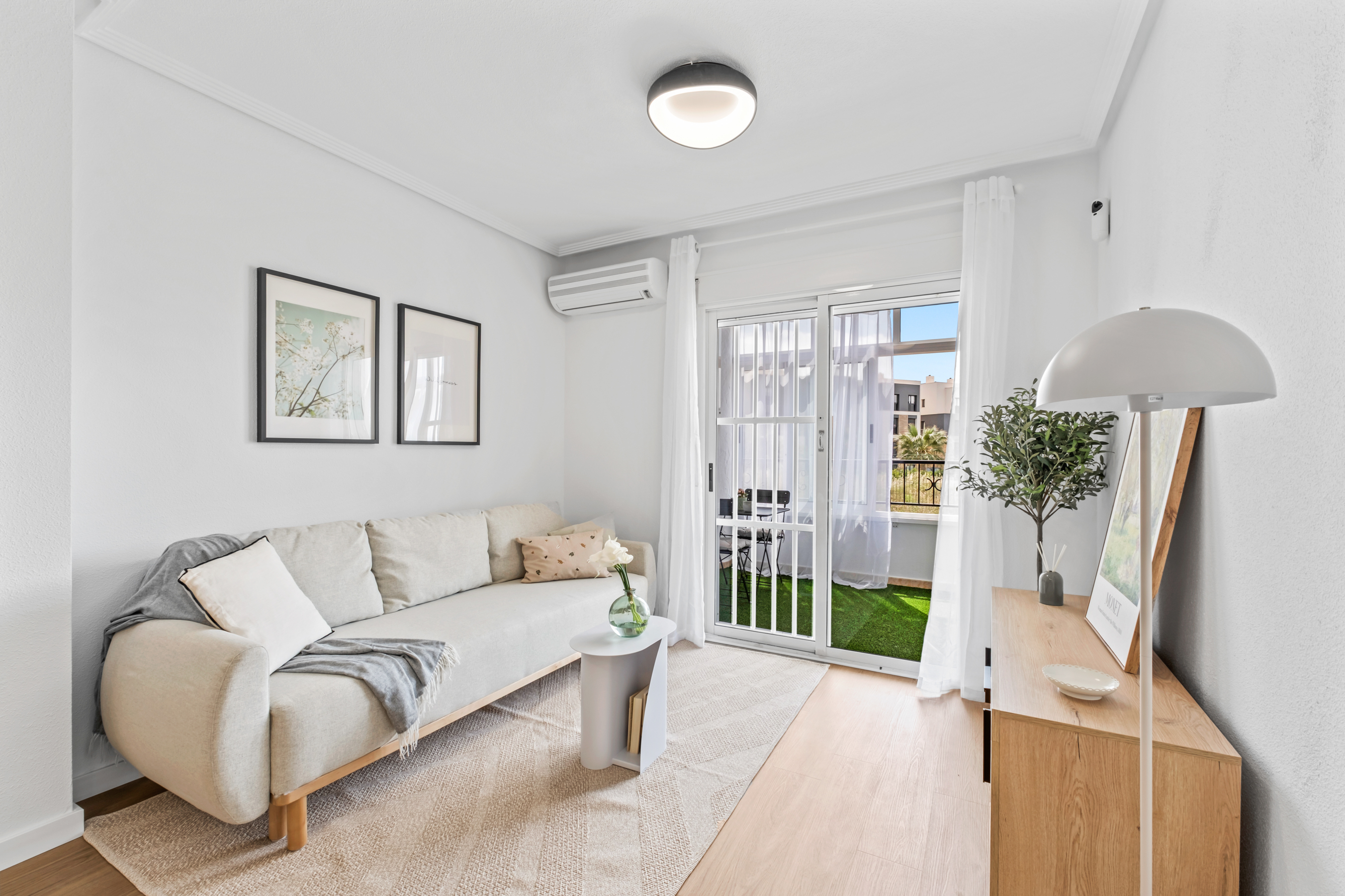 For sale - 2 Bedroom 1 Bathroom Ground floor apartment in Playa Flamenca -  - Alicante
