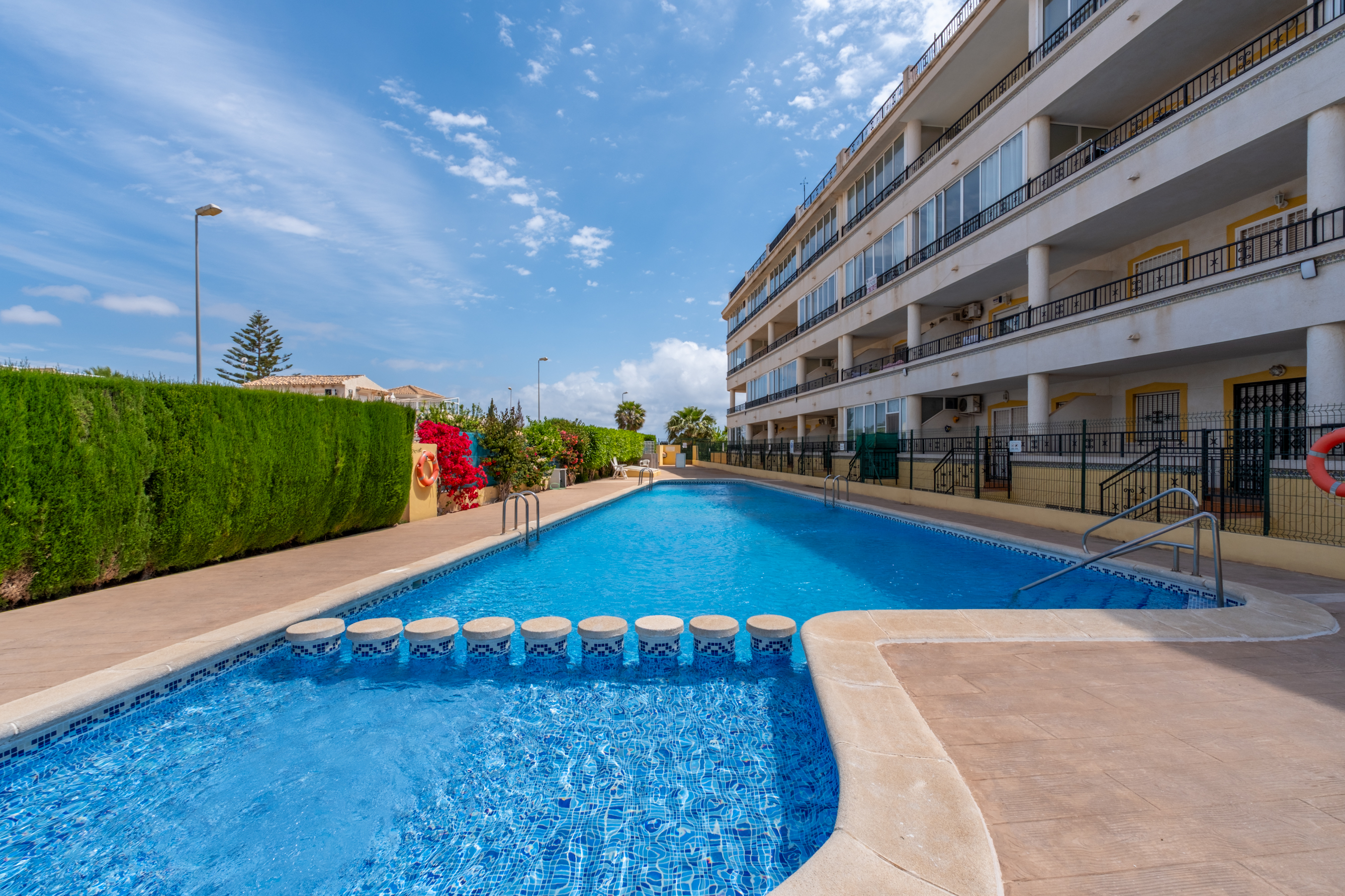 For sale - 2 Bedroom 1 Bathroom Ground floor apartment in Playa Flamenca -  - Alicante