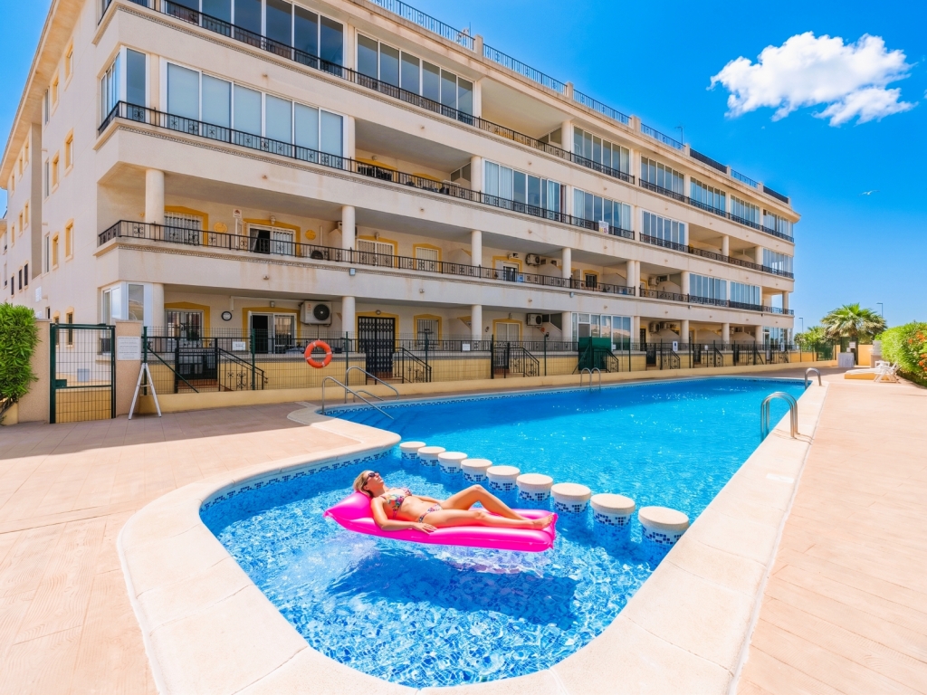 2 Bedroom 1 Bathroom Ground floor apartment in Playa Flamenca